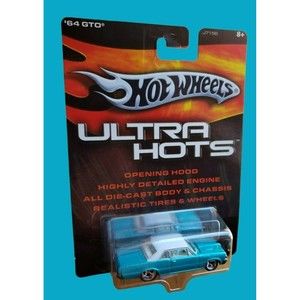 2005 Hot Wheels '64 Pontiac GTO Ultra Hots Die-Cast Green Car 1:64 Real Riders